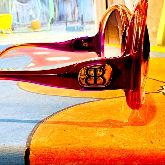 Authentic Oversized Balenciaga Sunglasses in Super Mod Purple and Orange - Picture 6 of 10